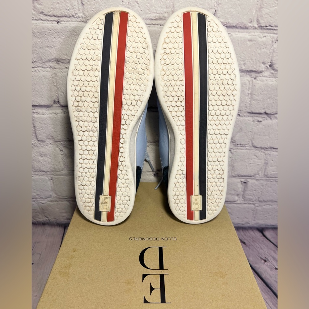 Ellen Degeneres ED Chapa Love Shoes Blue Leather Lace Up Sneakers Women
Size 6.5 - Picture 7 of 16